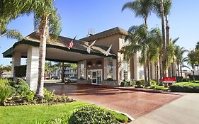 Ramada By Wyndham Costa Mesa/Newport Beach